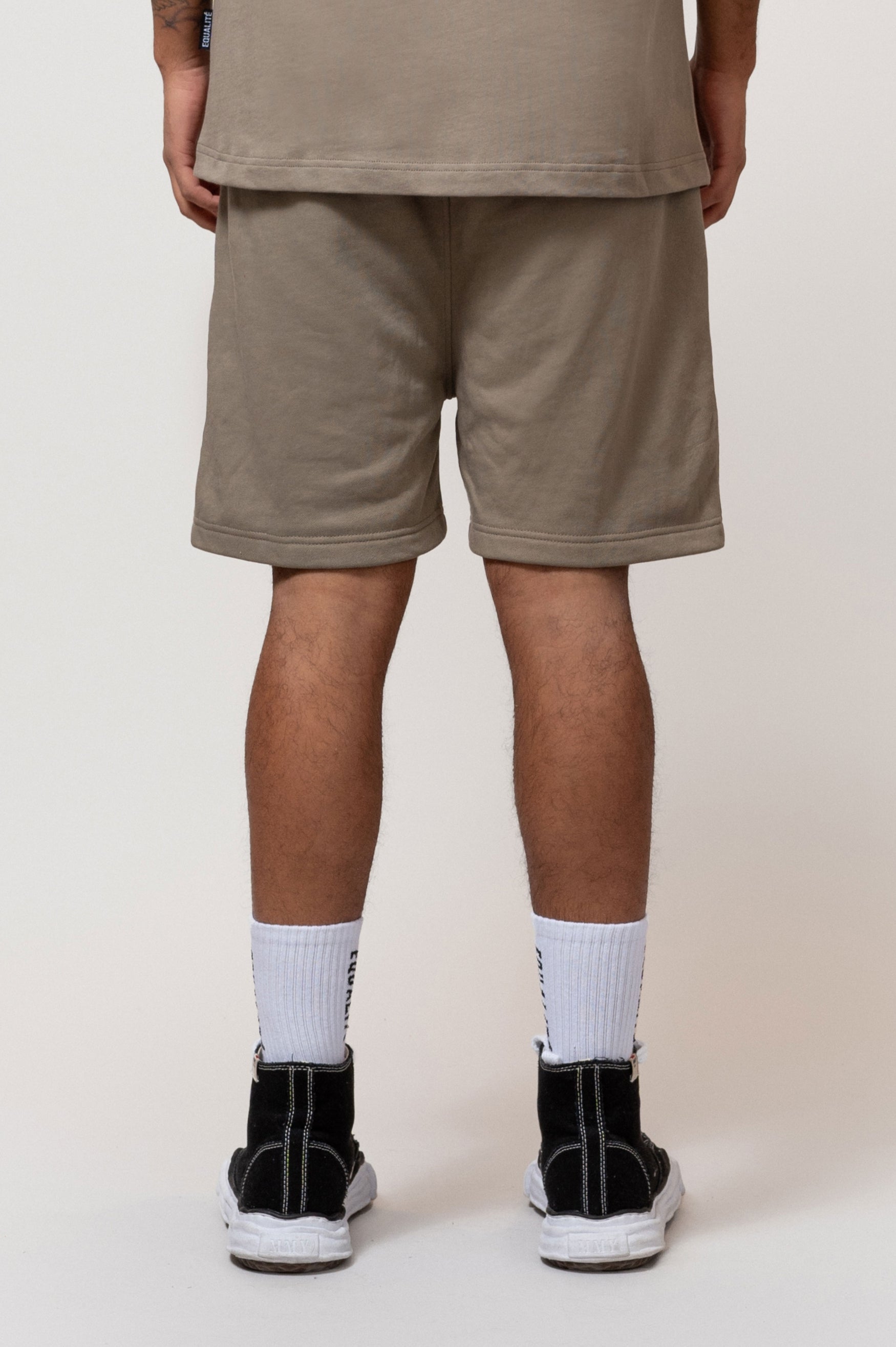 OLIVER SHORTS | TAUPE