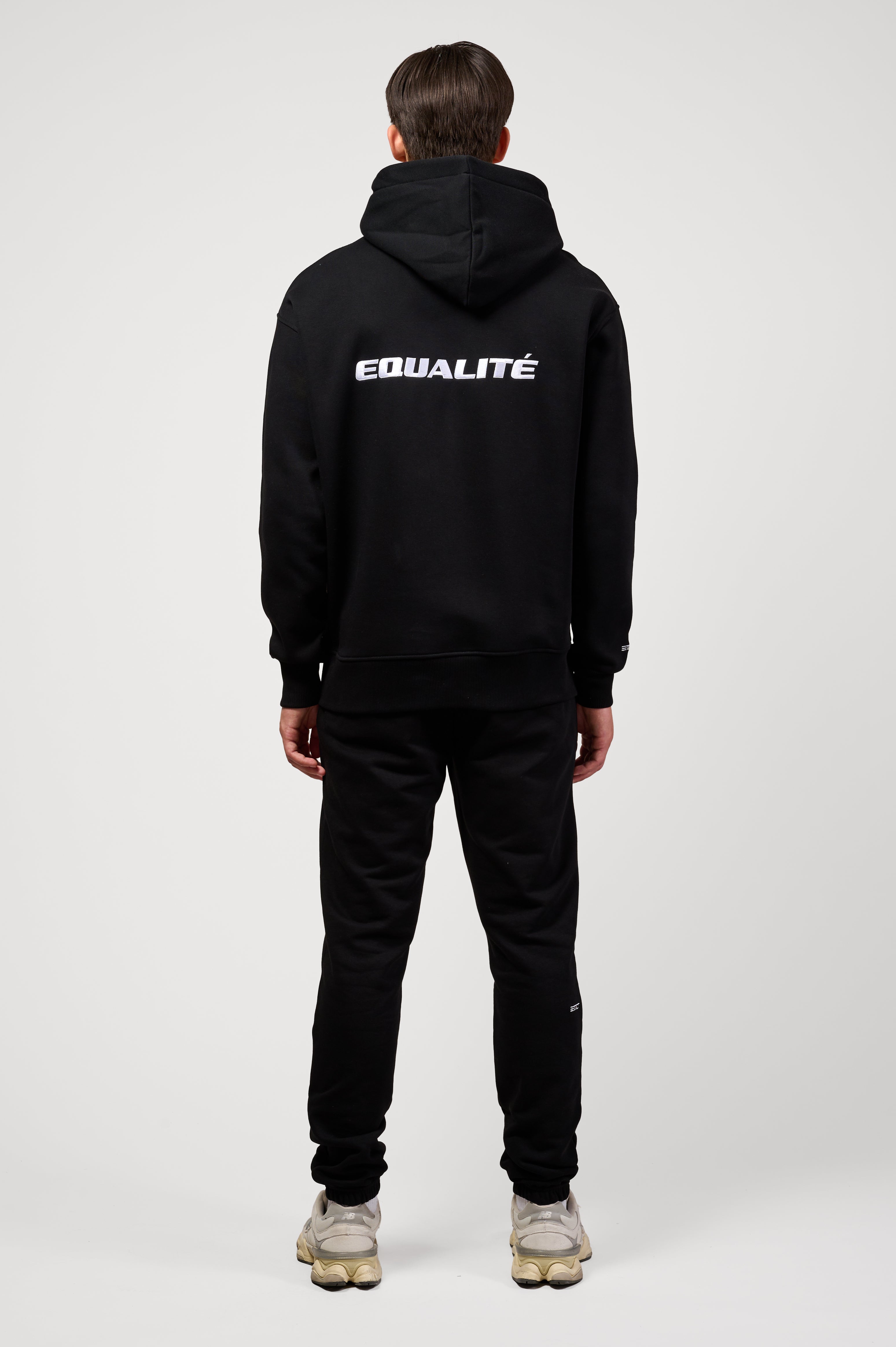 ESSENTIAL TRACKSUIT BLACK