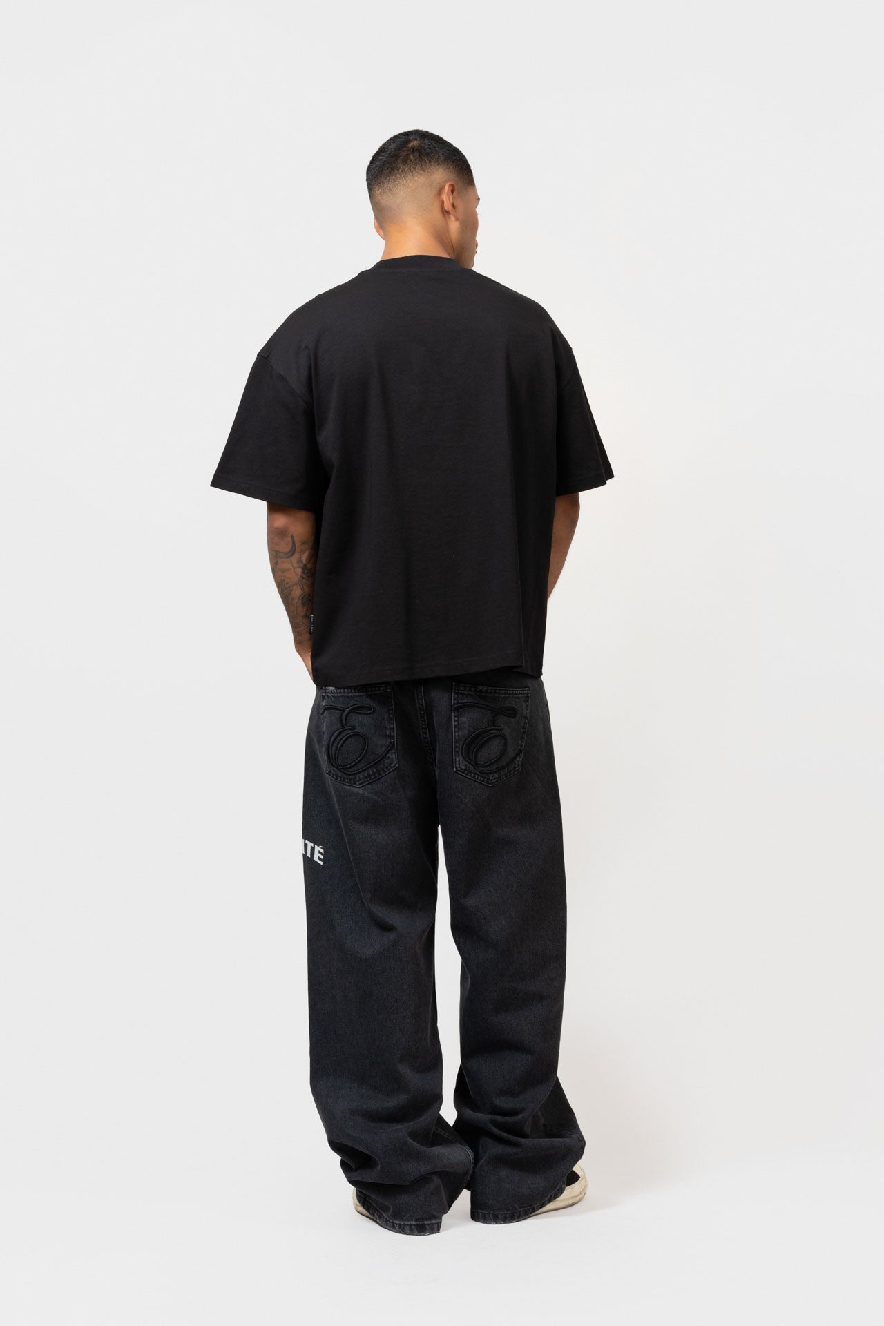 JULES BOXY TEE  | BLACK