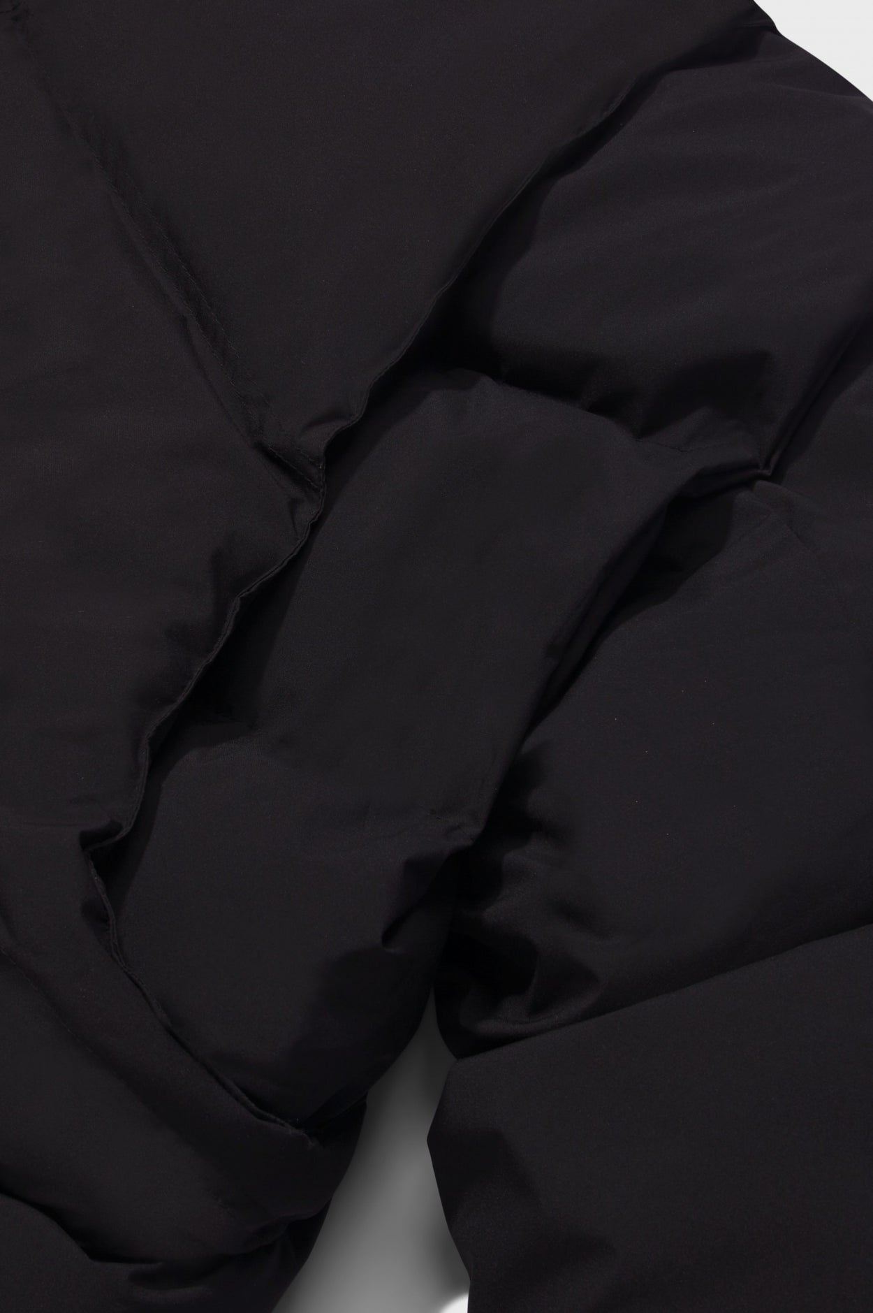 DIAGONAL PUFFER JACKET | BLACK