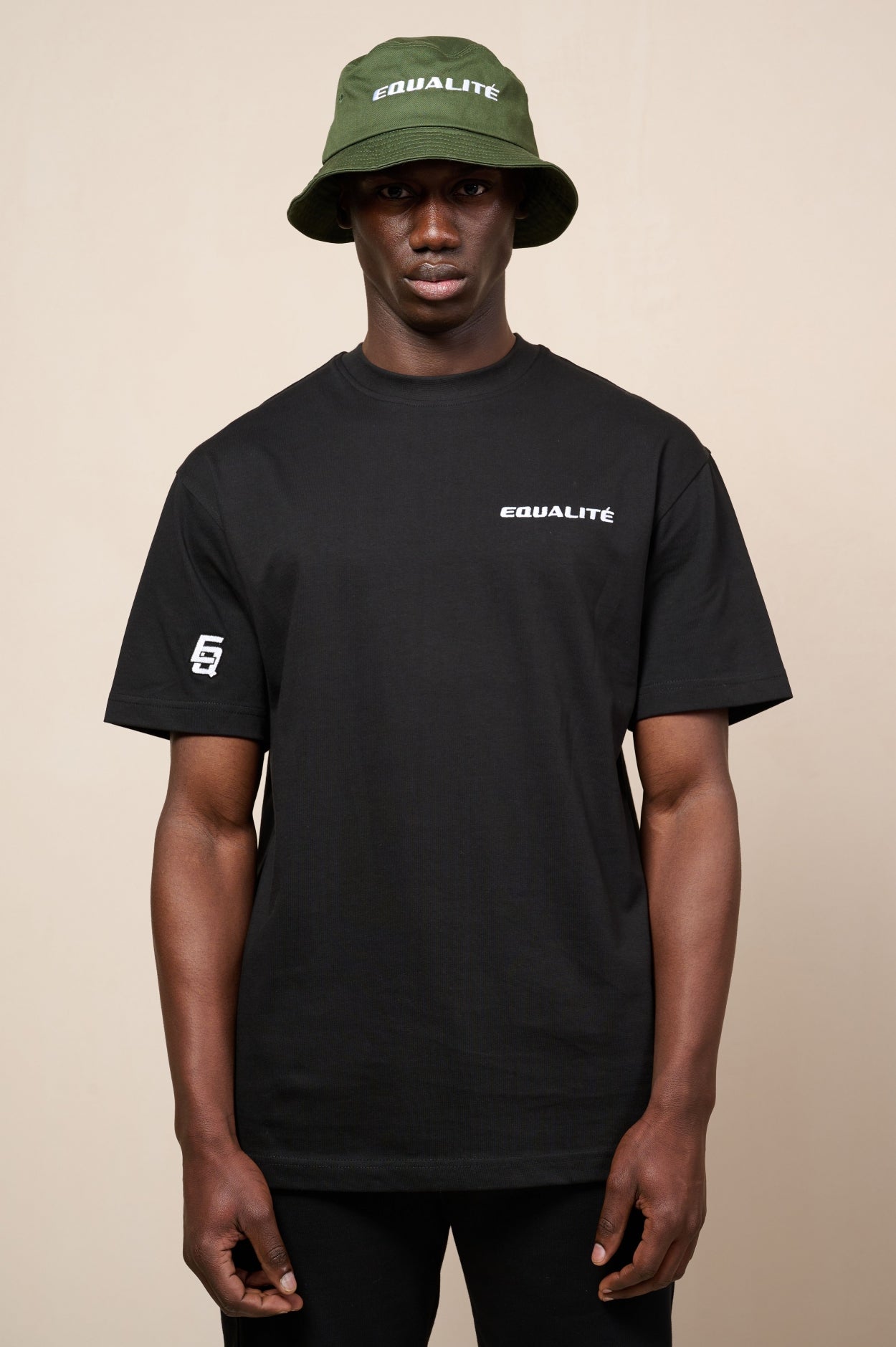 ESSENTIALS BUCKET HAT | GREEN