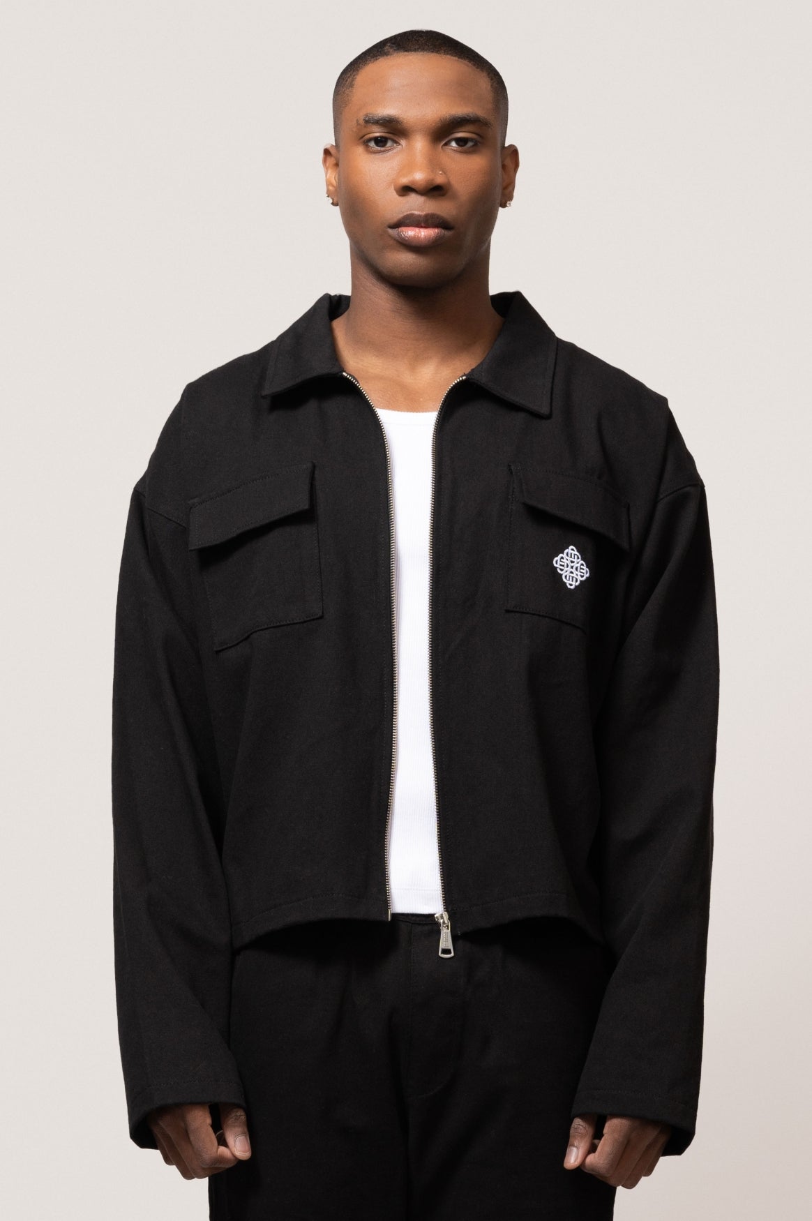 <tc>SYMBOL BOXY JACKET | BLACK
</tc>
