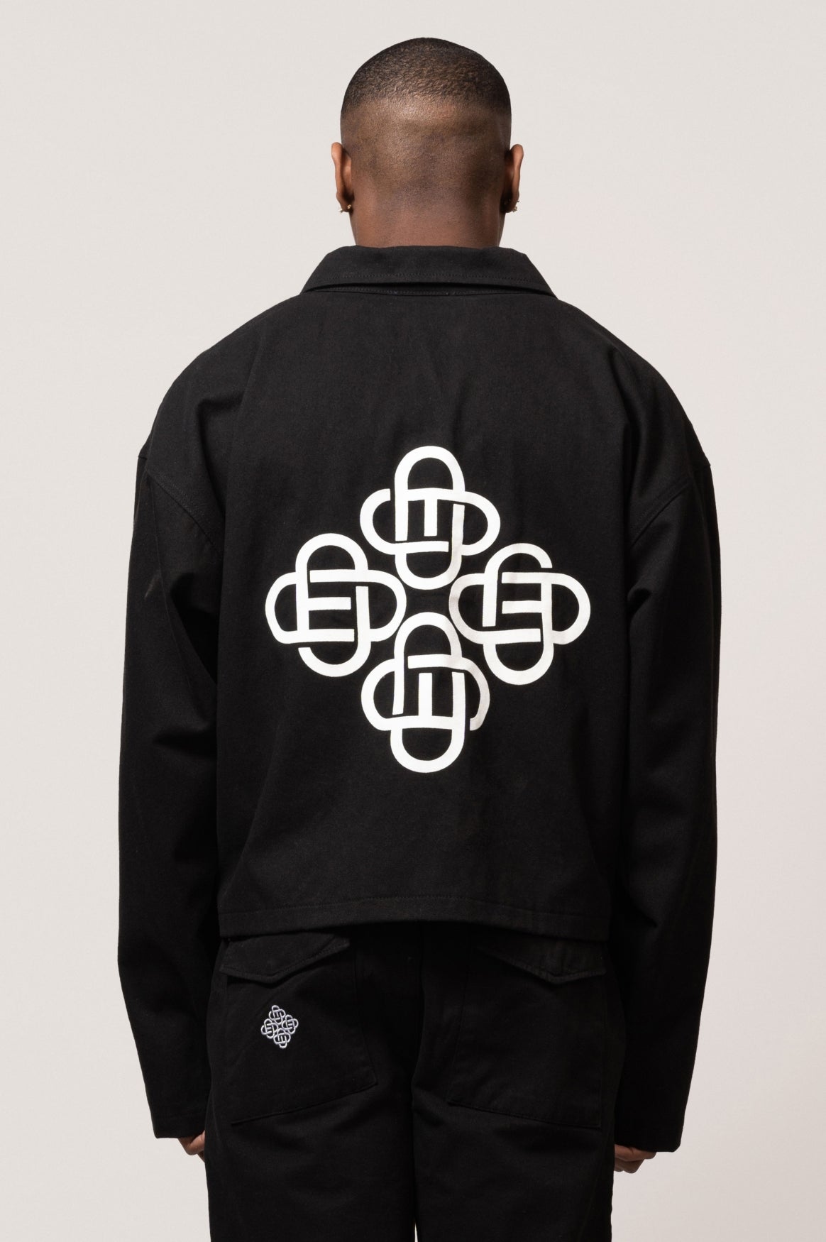 <tc>SYMBOL BOXY JACKET | BLACK
</tc>