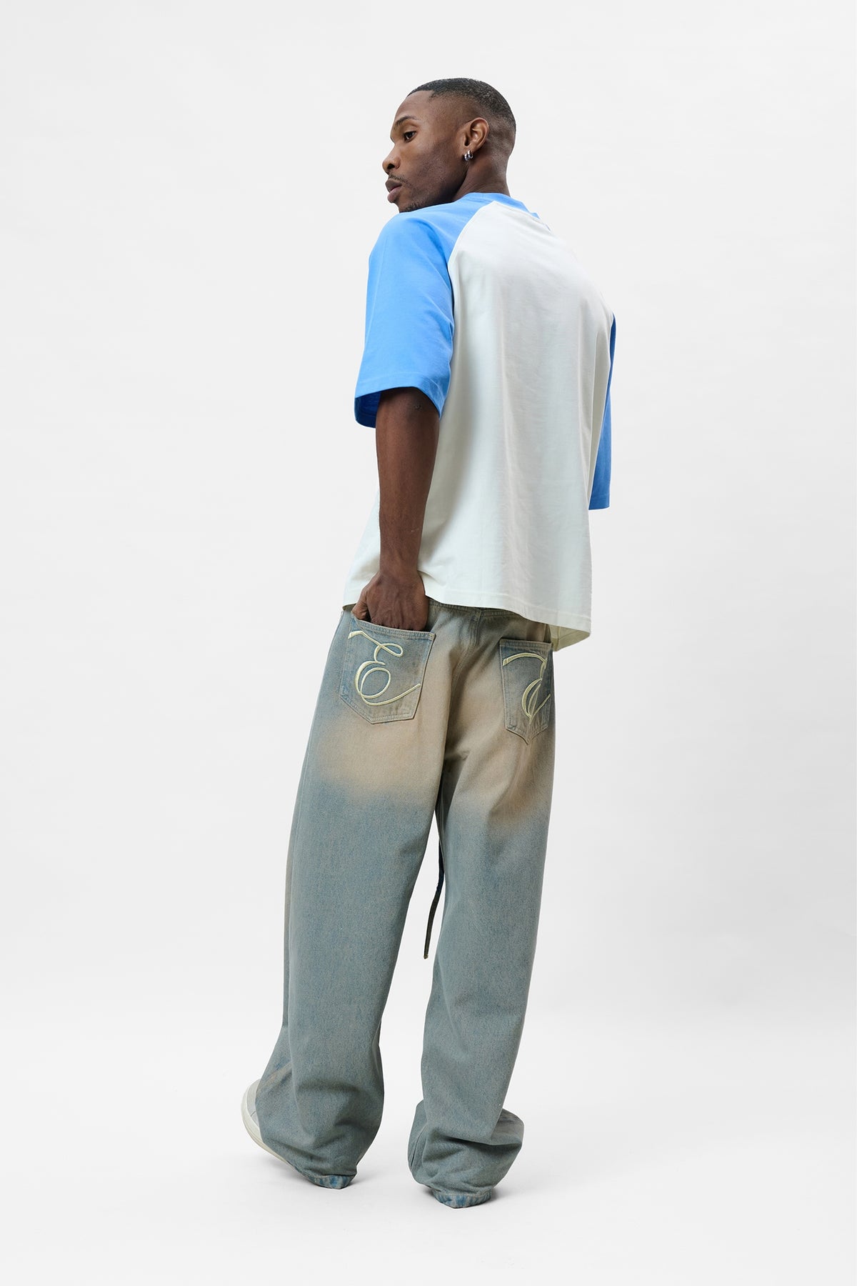 ESSENTIAL RAGLAN BOXY TEE | OFF-WHITE & BLUE