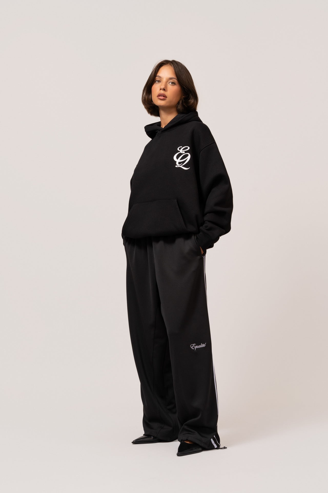 EQ OVERSIZED HOODIE | BLACK