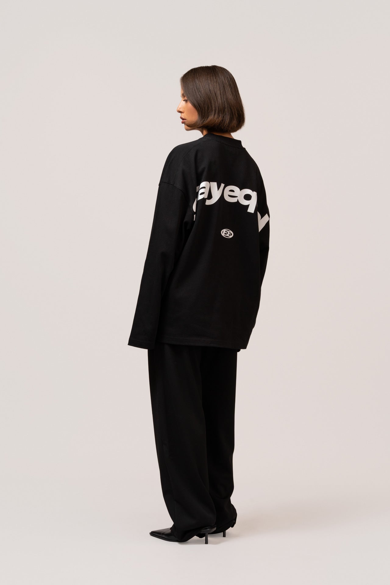 STAY EQUAL LONGSLEEVE TEE | BLACK