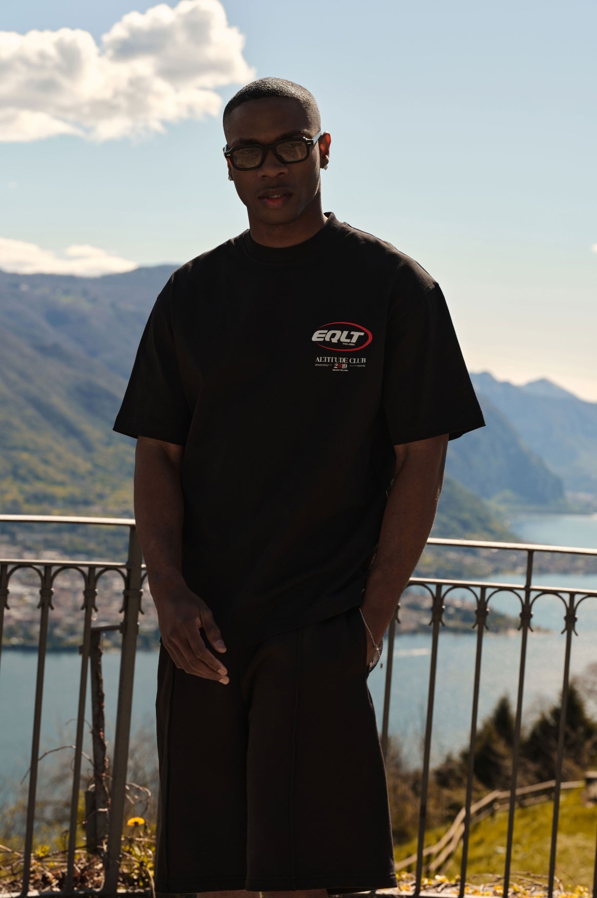 EVEREST OVERSIZED TEE | BLACK