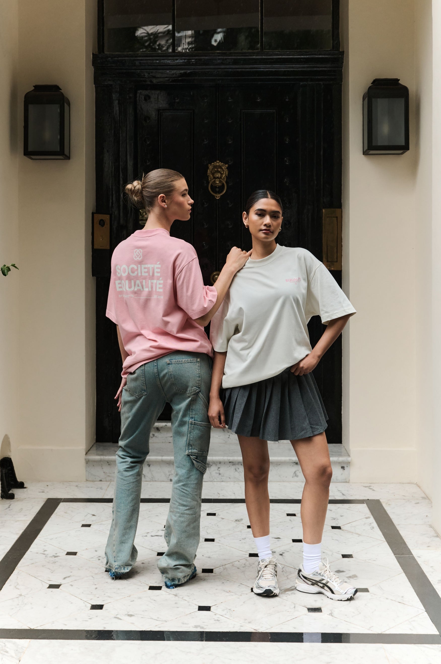 SOCIETÉ OVERSIZED TEE | OFF WHITE & PINK