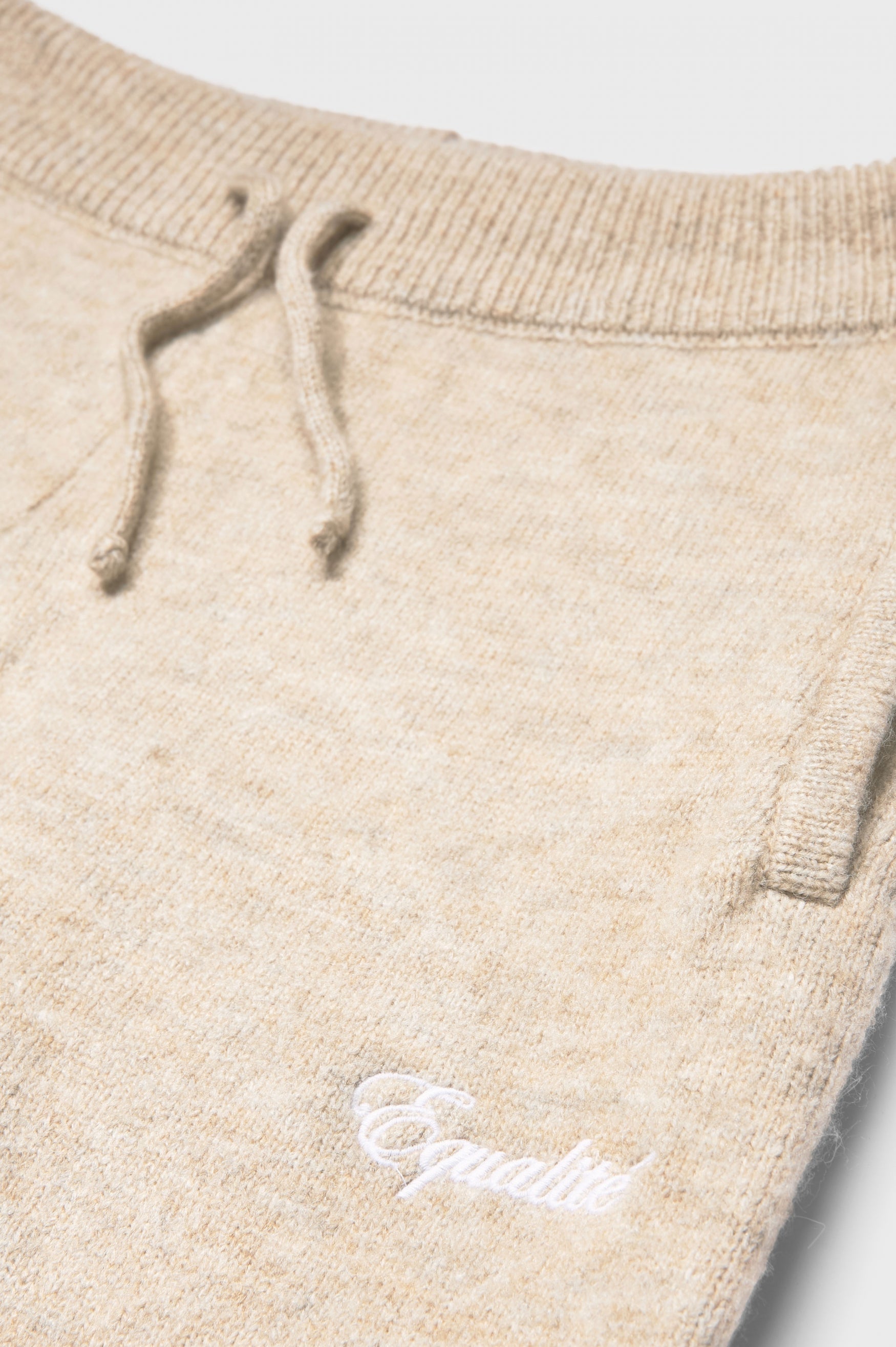 FLUFFY KNIT STRAIGHT FIT PANTS | BEIGE