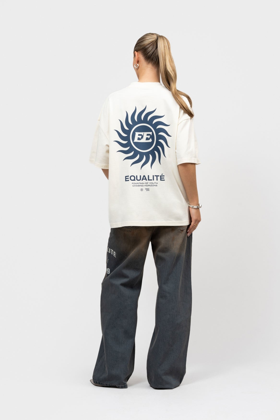 SUNNY BOXY FIT TEE | OFF-WHITE & NAVY