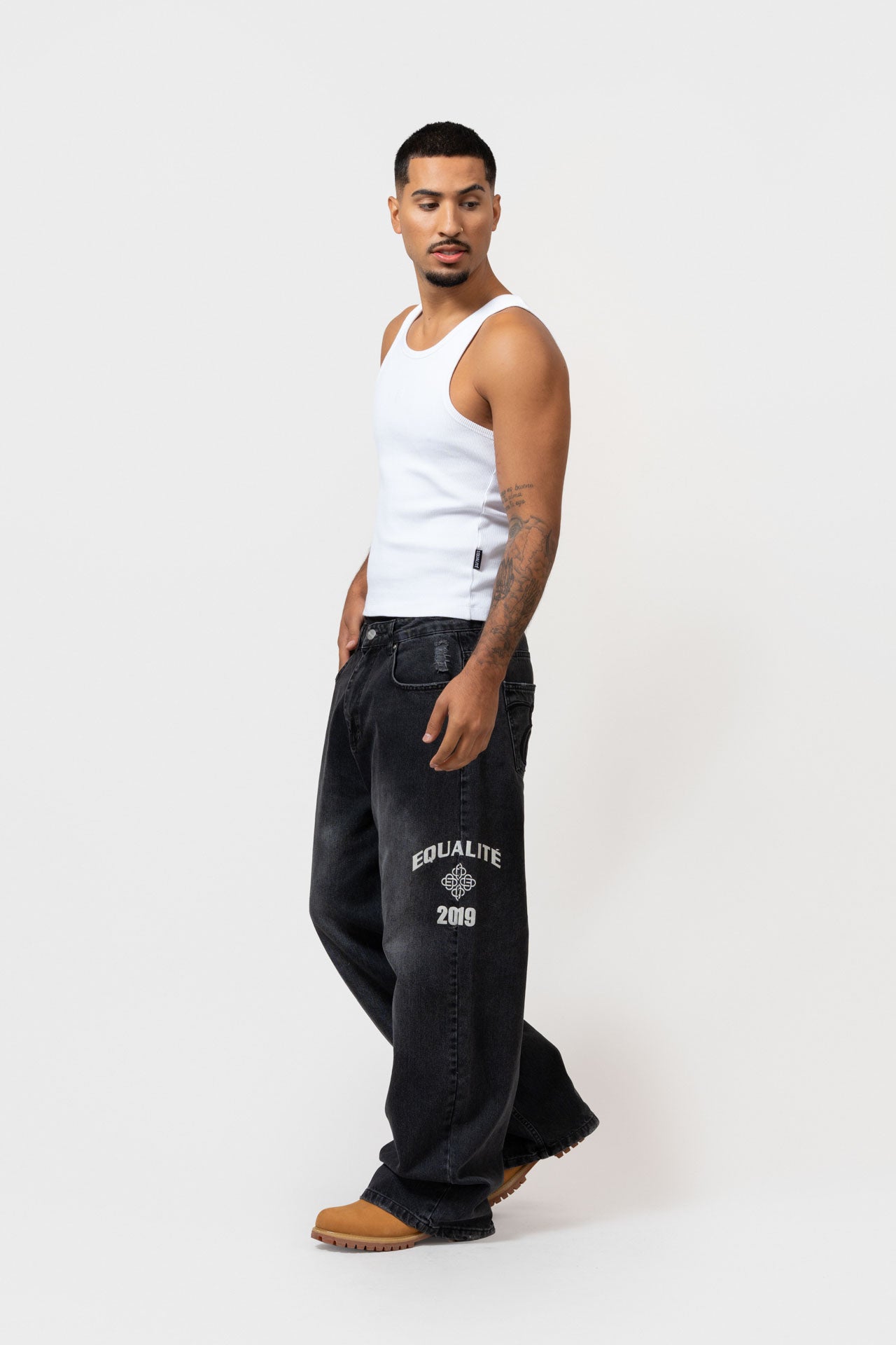 FEM BAGGY JEANS | BLACK