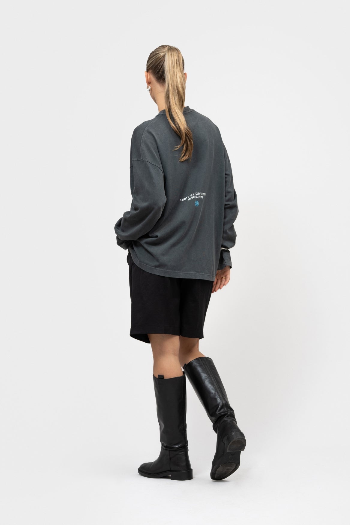 ELAN OVERSIZED LONGSLEEVE TEE | WASHED GREY