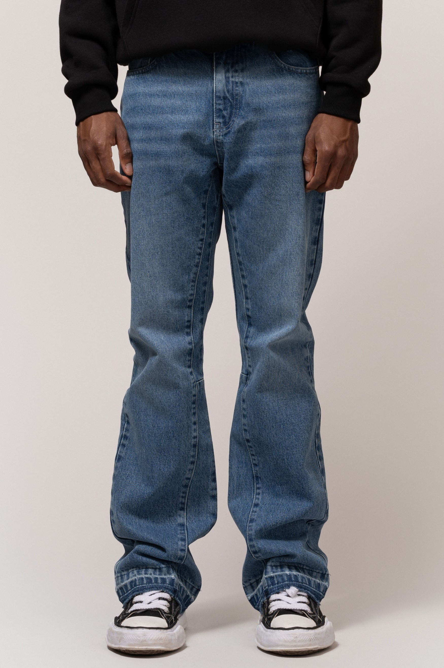 DAMIAN FLARED JEANS | BLUE