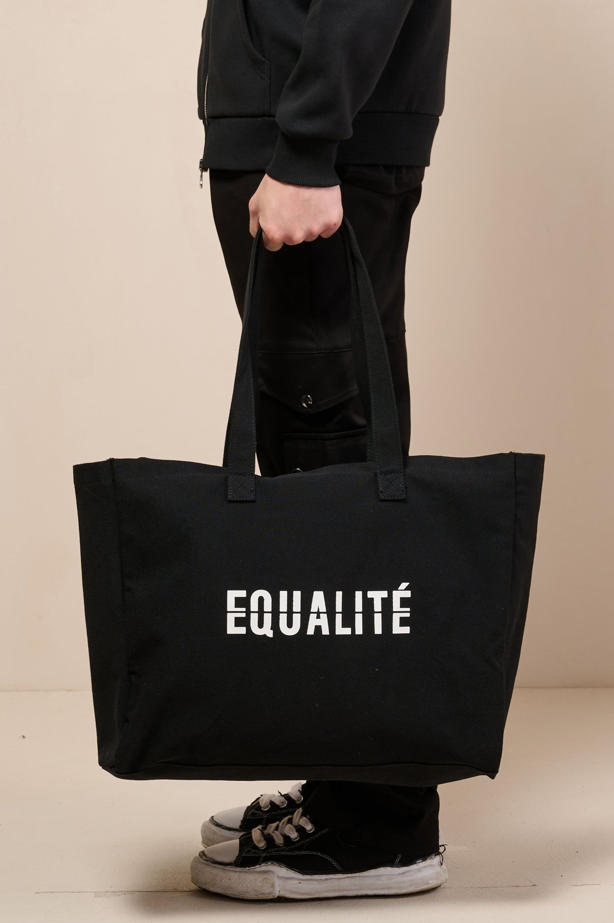 EQUALITÉ CANVAS SHOPPER | BLACK