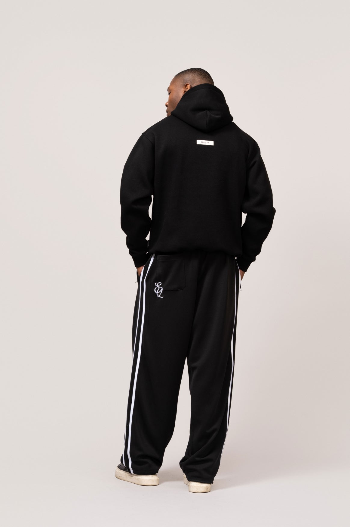 EQ OVERSIZED HOODIE | BLACK