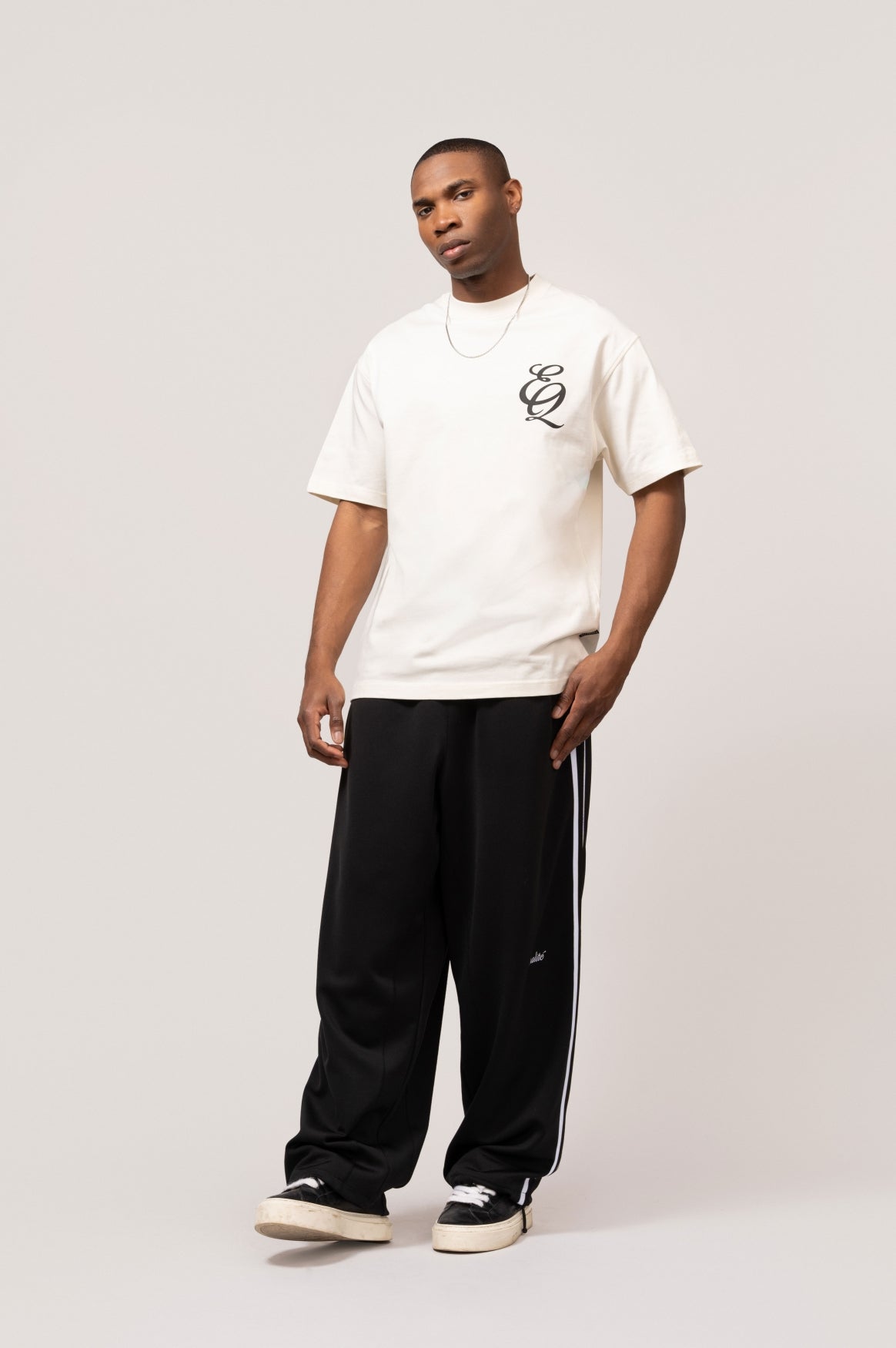 EQ OVERSIZED TEE | OFF-WHITE