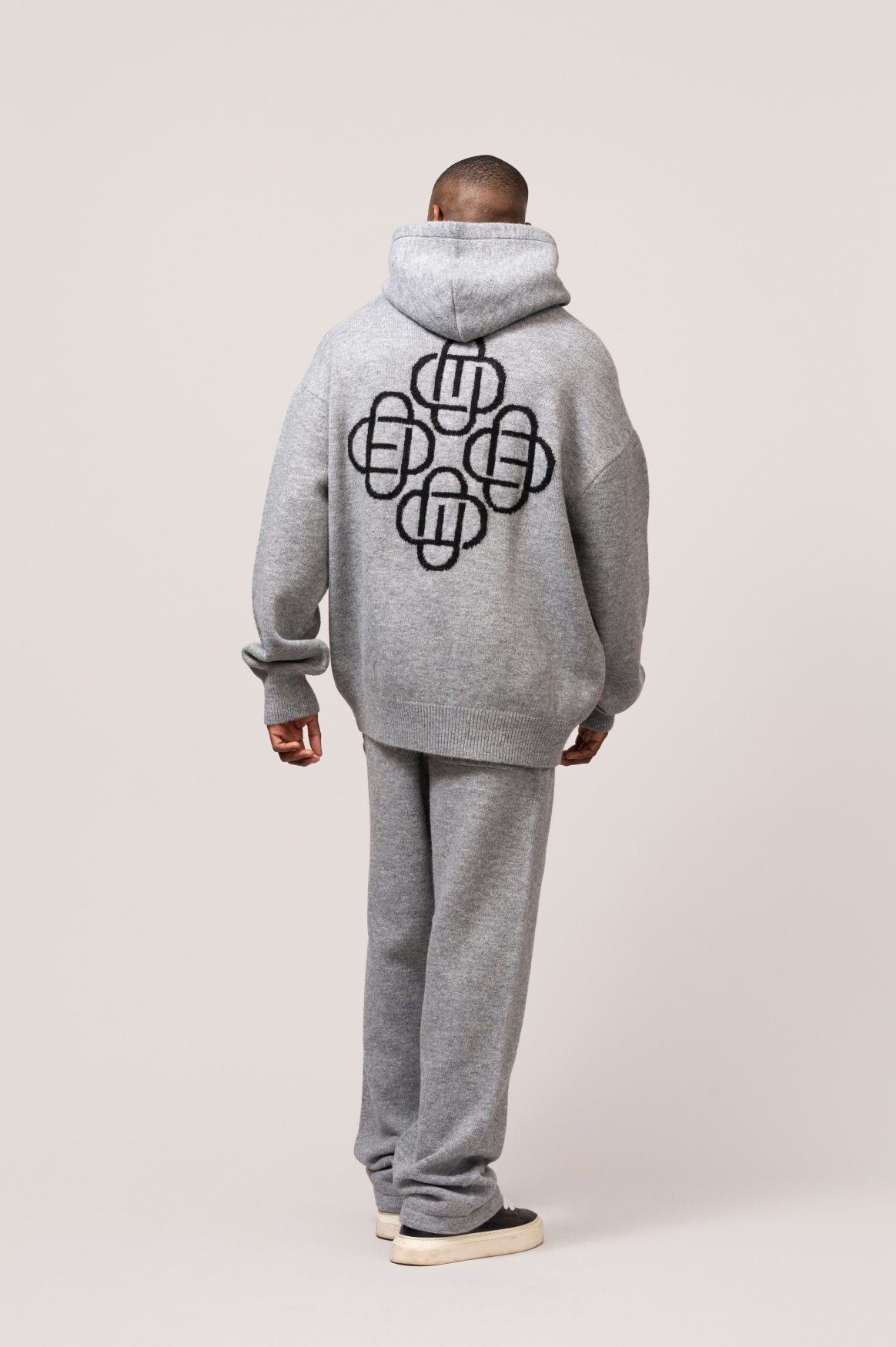 FLUFFY KNIT HOODIE | GREY