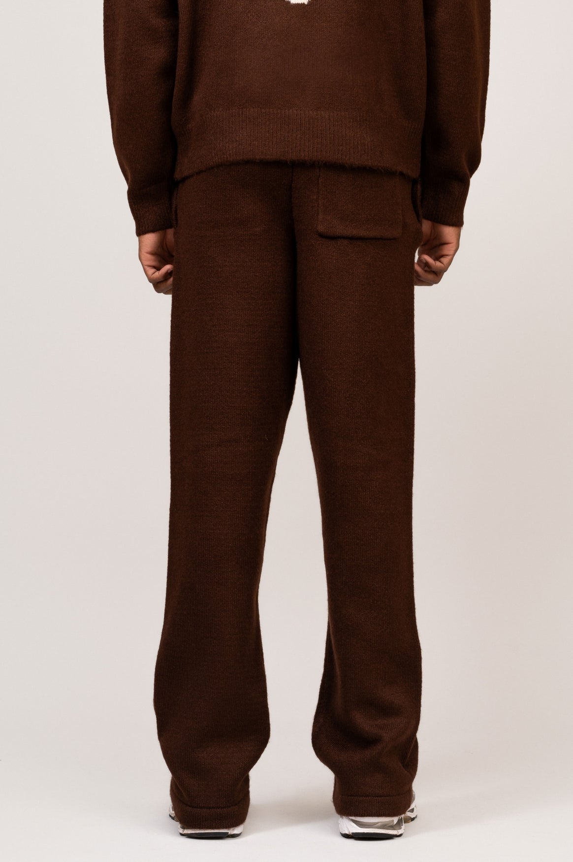 FLUFFY KNIT STRAIGHT FIT PANTS | BROWN