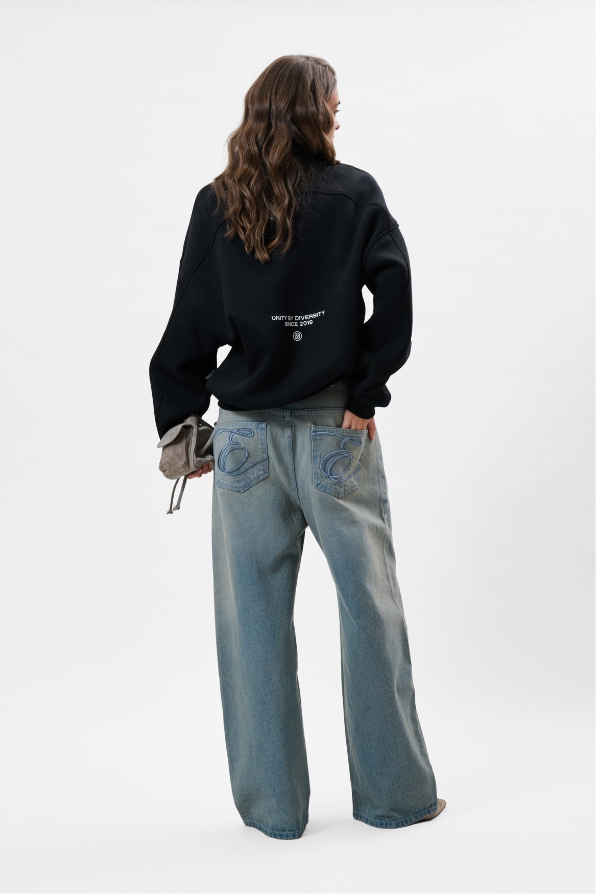 ELAN OVERSIZED SWEATER | BLACK