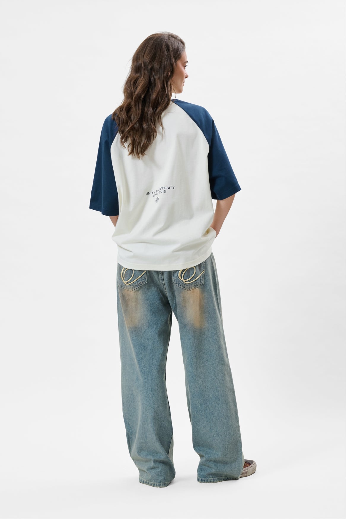 ELAN BOXY TEE | NAVY & OFF-WHITE