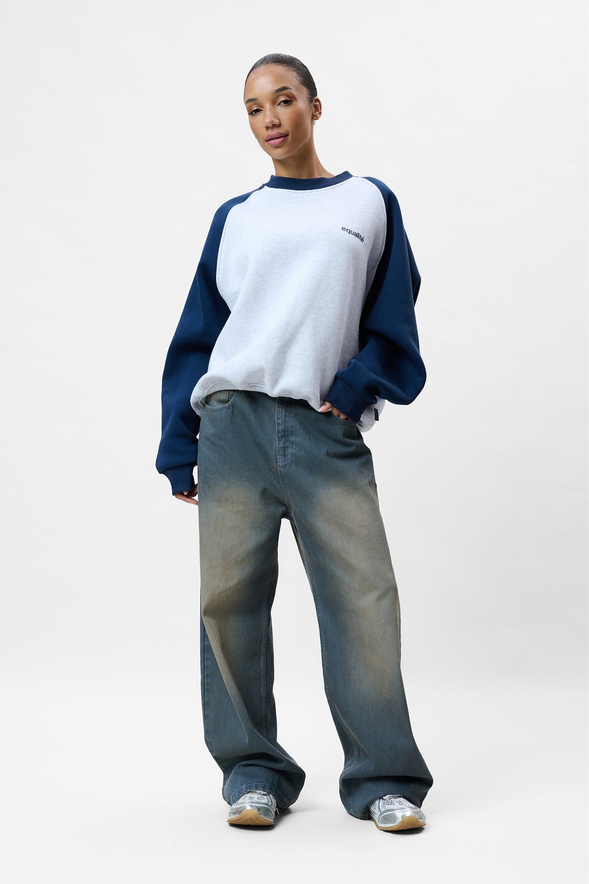 ESSENTIAL RAGLAN OVERSIZED SWEATER | MELANGE GREY & NAVY