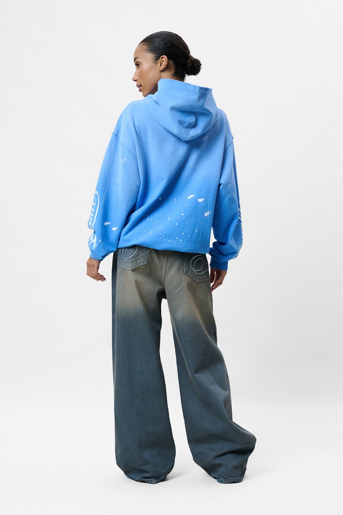 SIGNATURE PAINT OVERSIZED HOODIE | BLUE