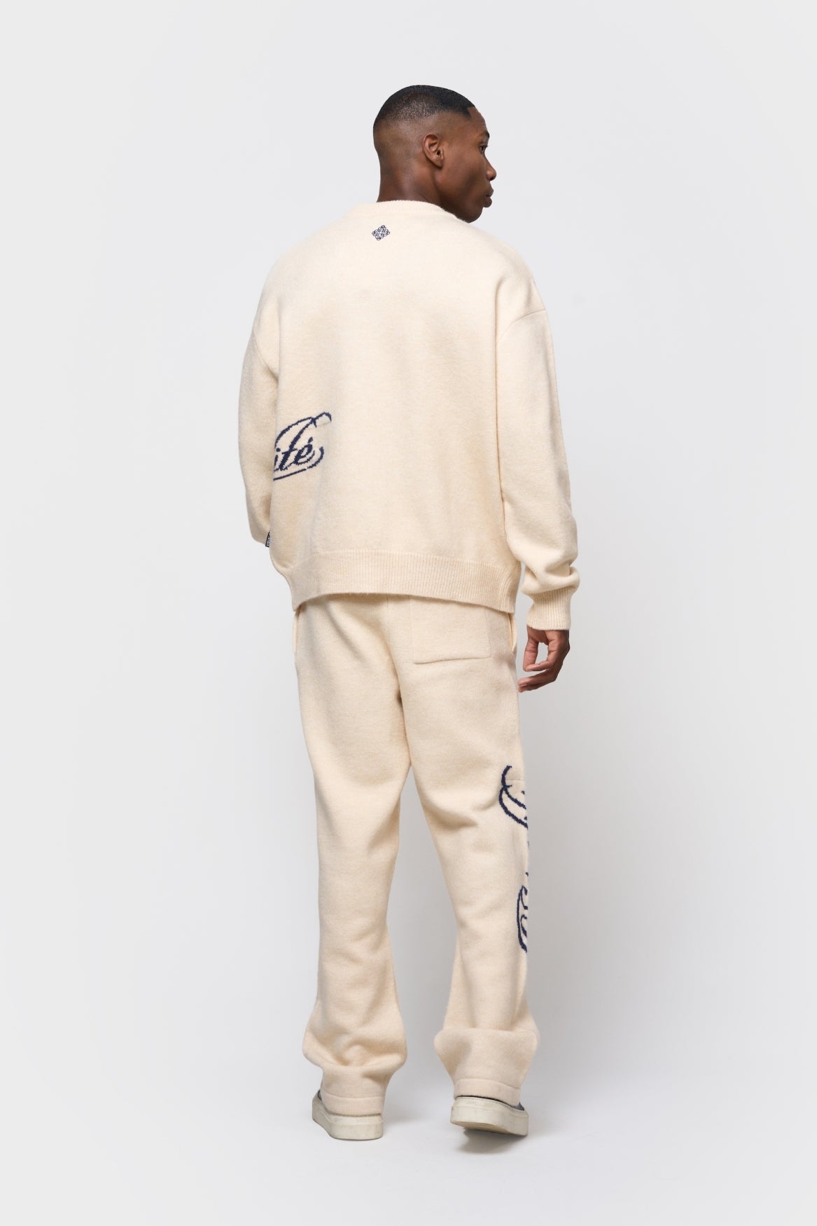 FLUFFY KNIT SWEATER | OFF-WHITE