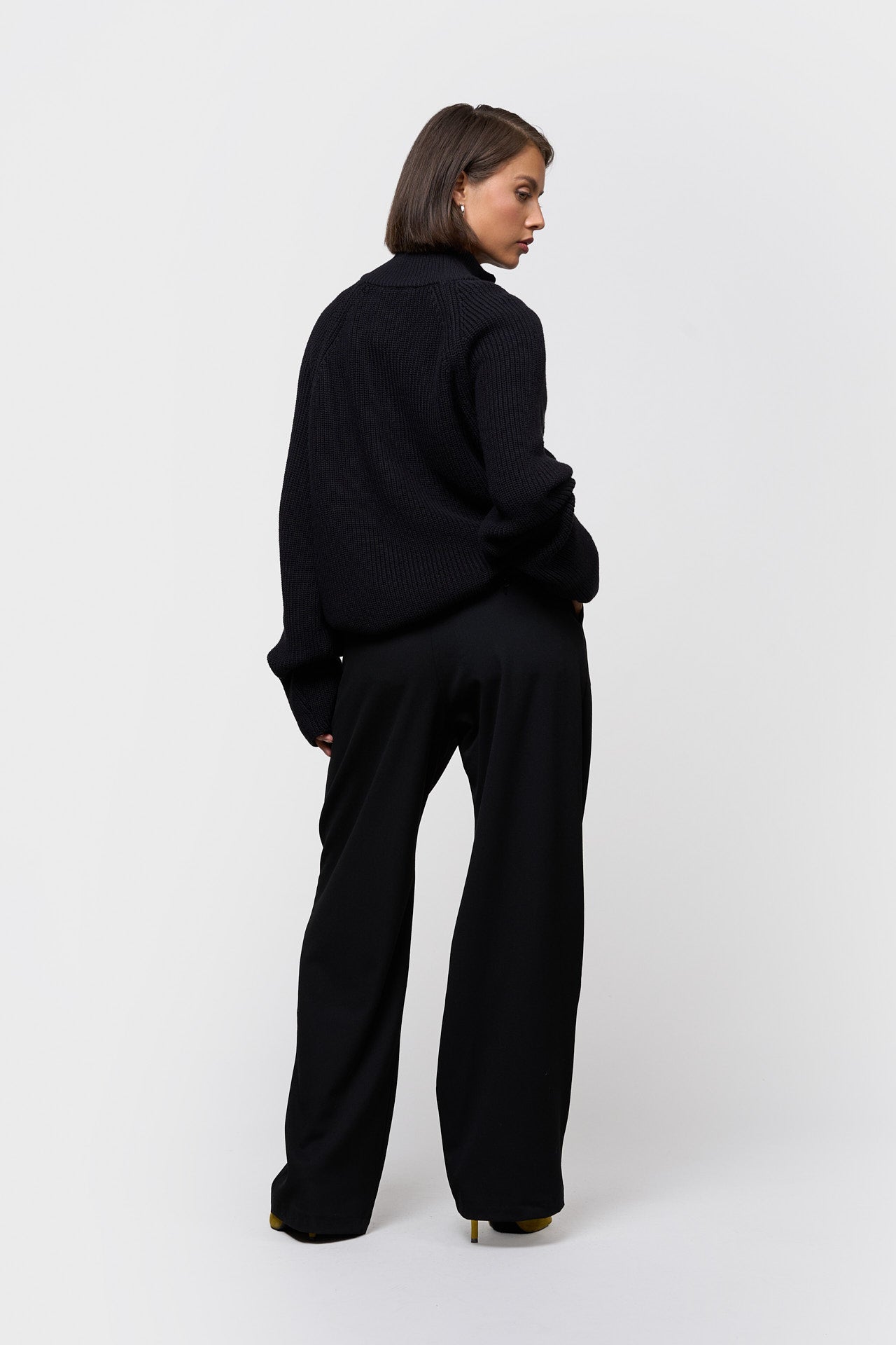 FUNNEL KNIT SWEATER | BLACK