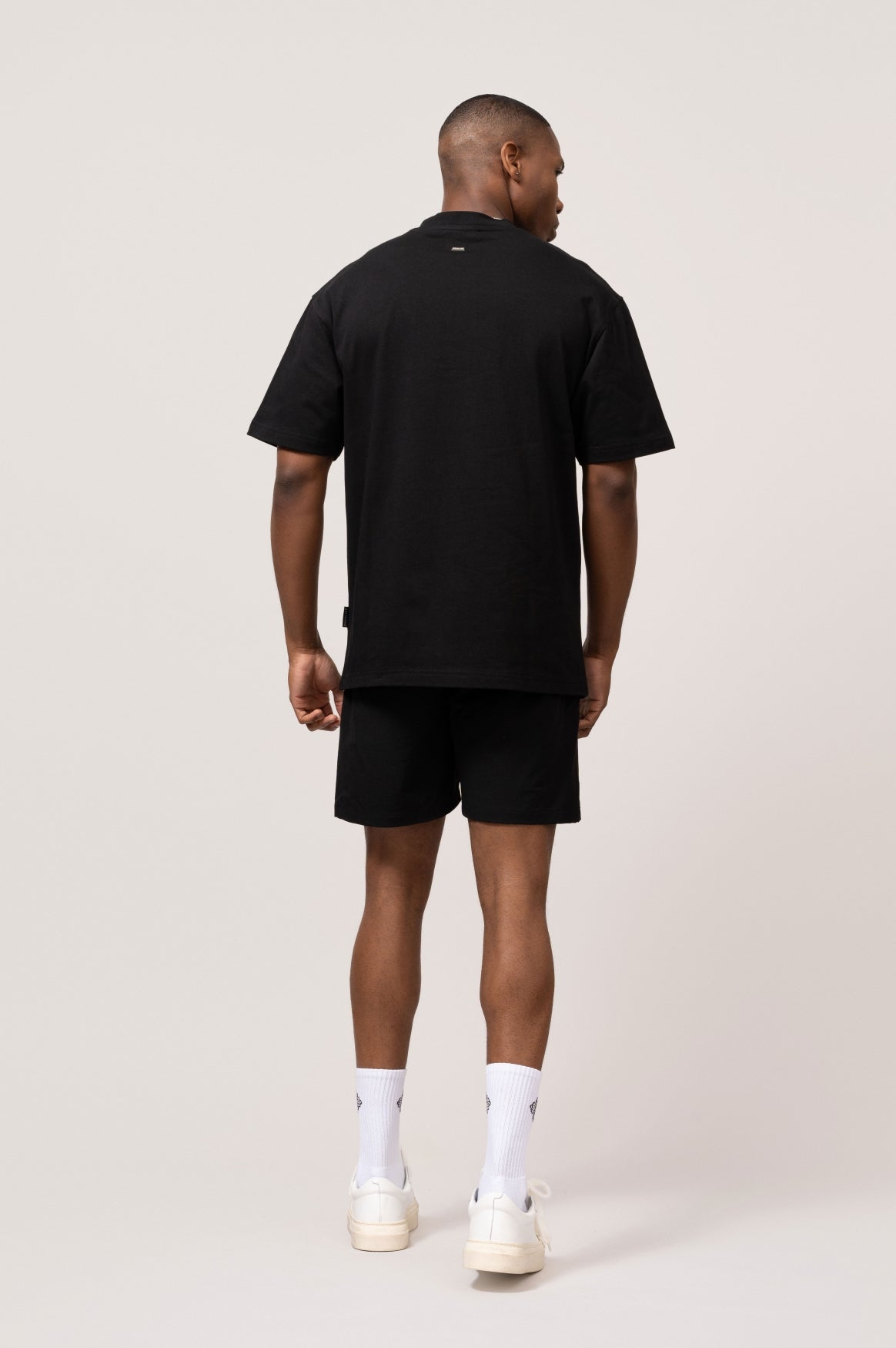 SIGNATURE OVERSIZED TEE | BLACK