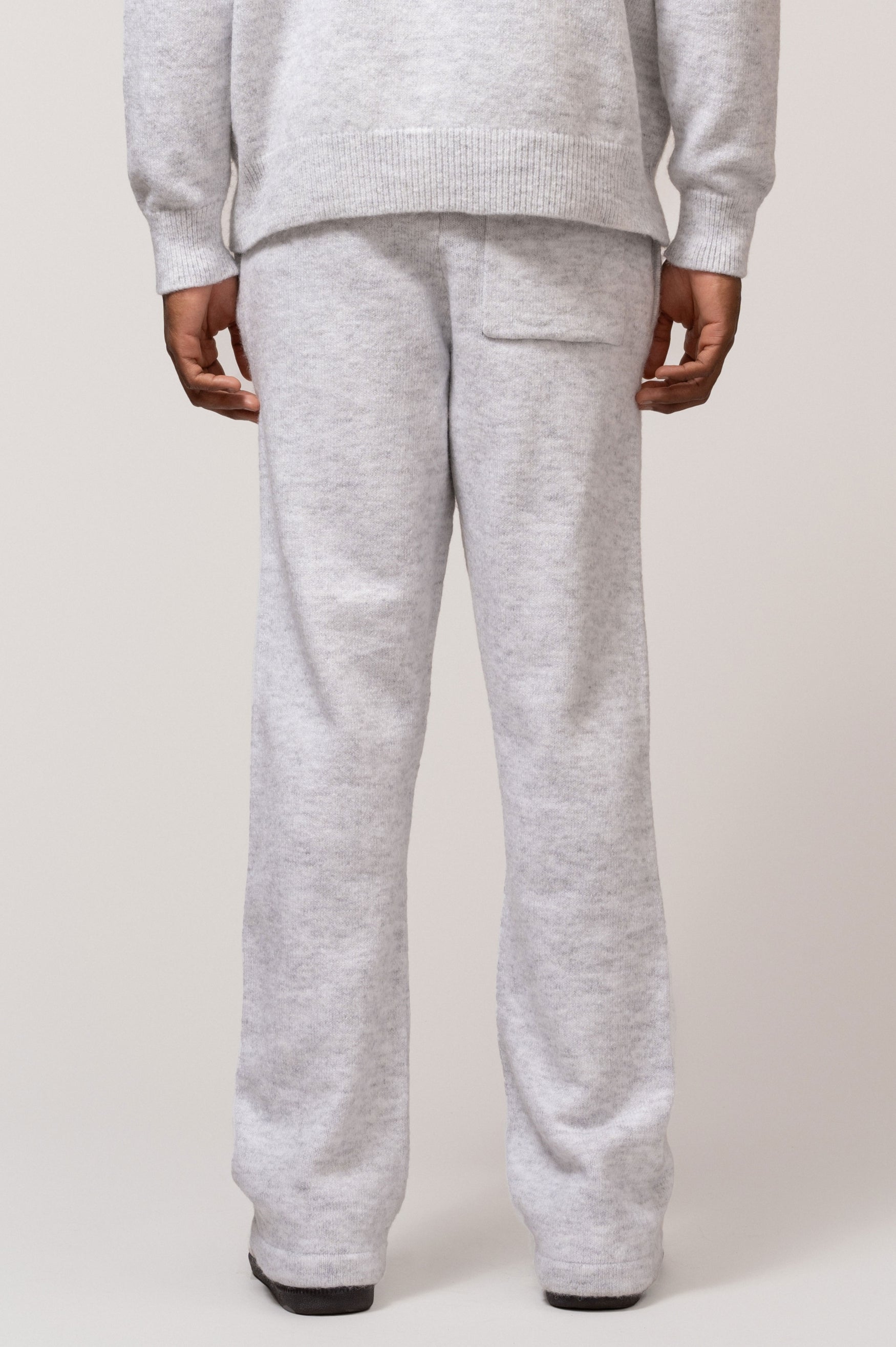 FLUFFY KNIT STRAIGHT FIT PANTS | GREY