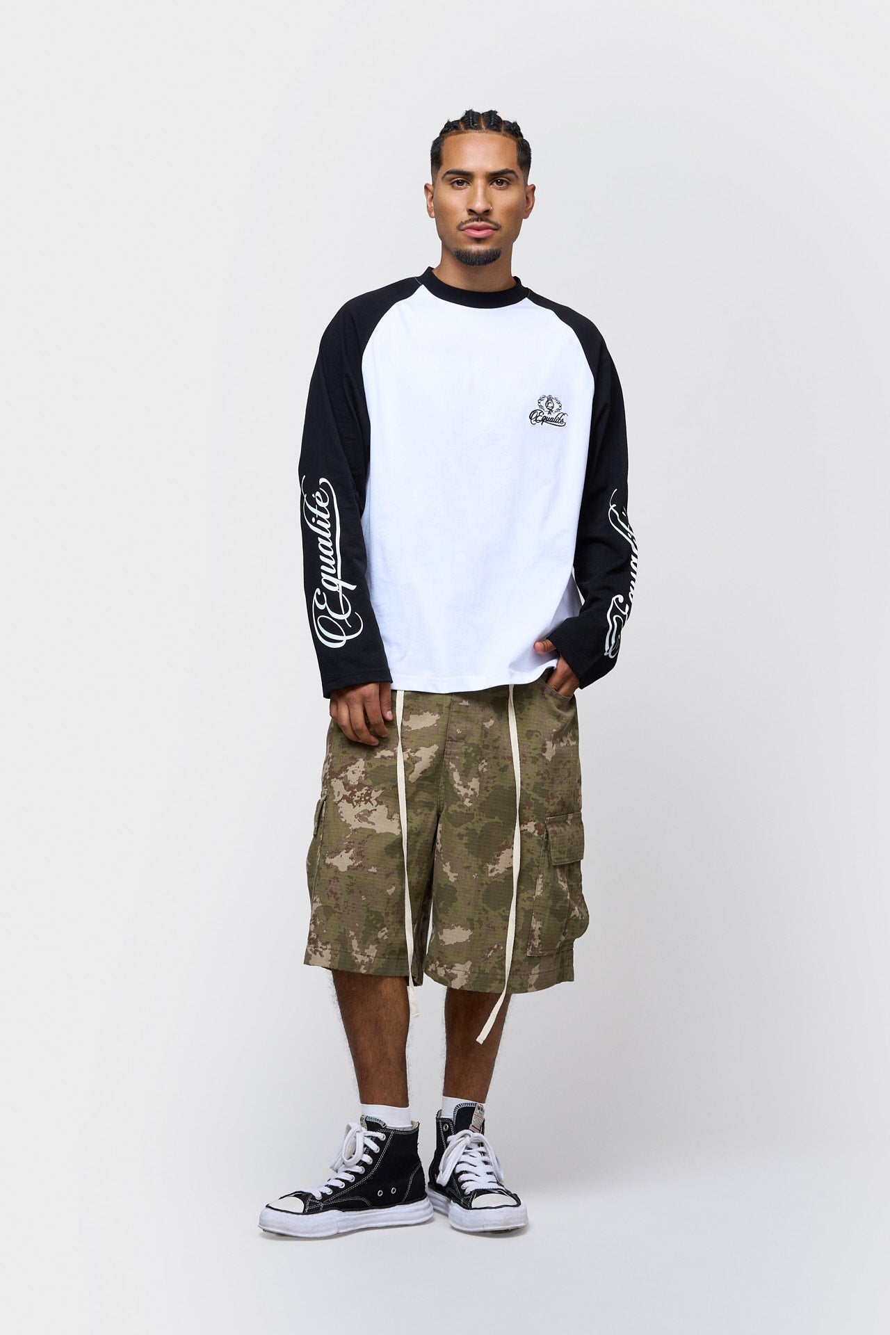 JETT RAGLAN LONGSLEEVE TEE | WHITE & BLACK