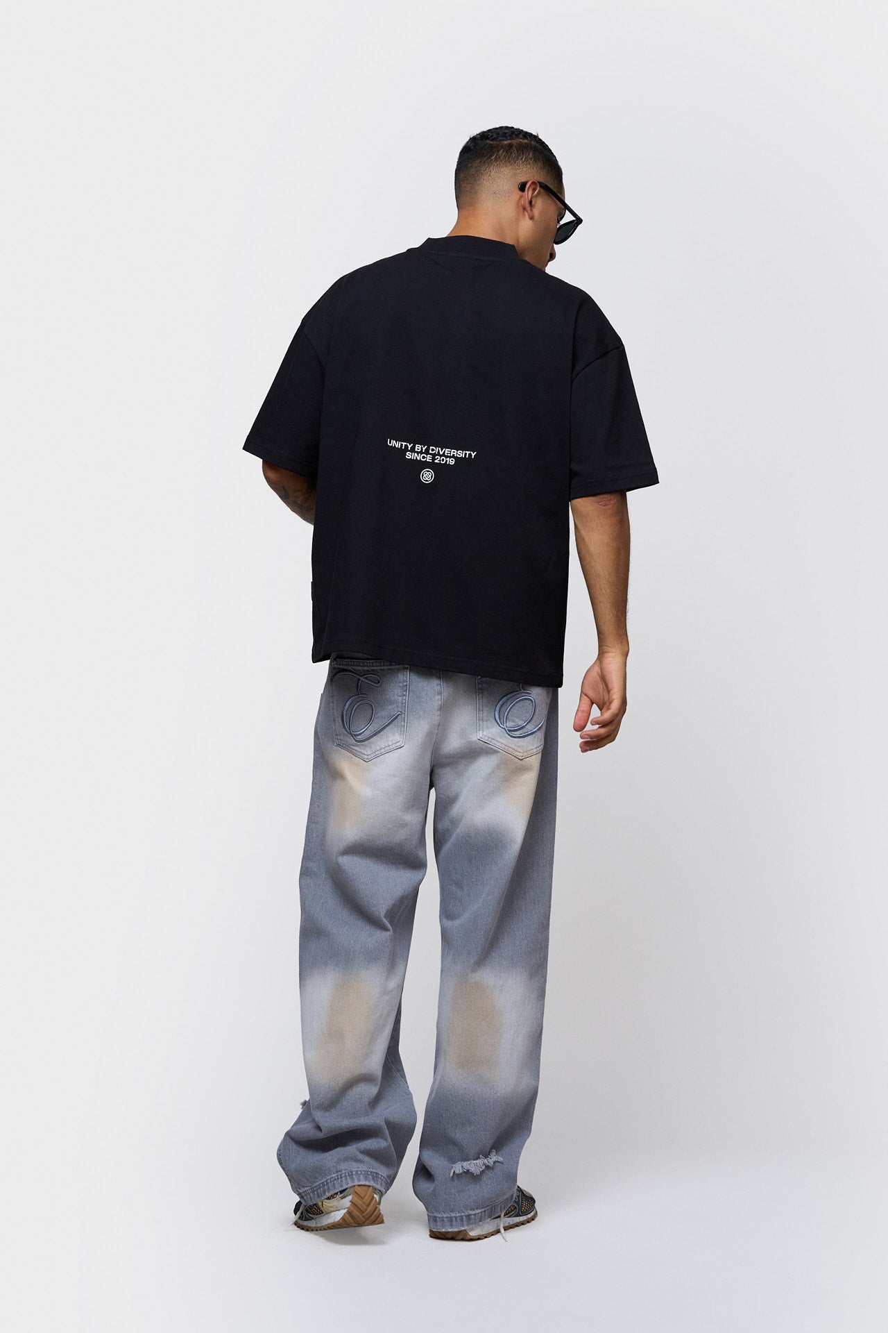 ELAN BOXY TEE | BLACK & WHITE