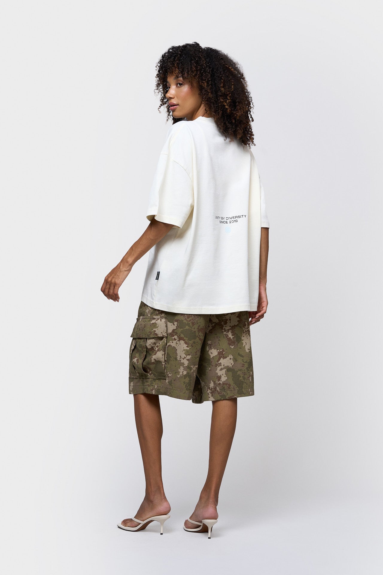 ELAN BOXY TEE | OFF-WHITE & LIGHT BLUE