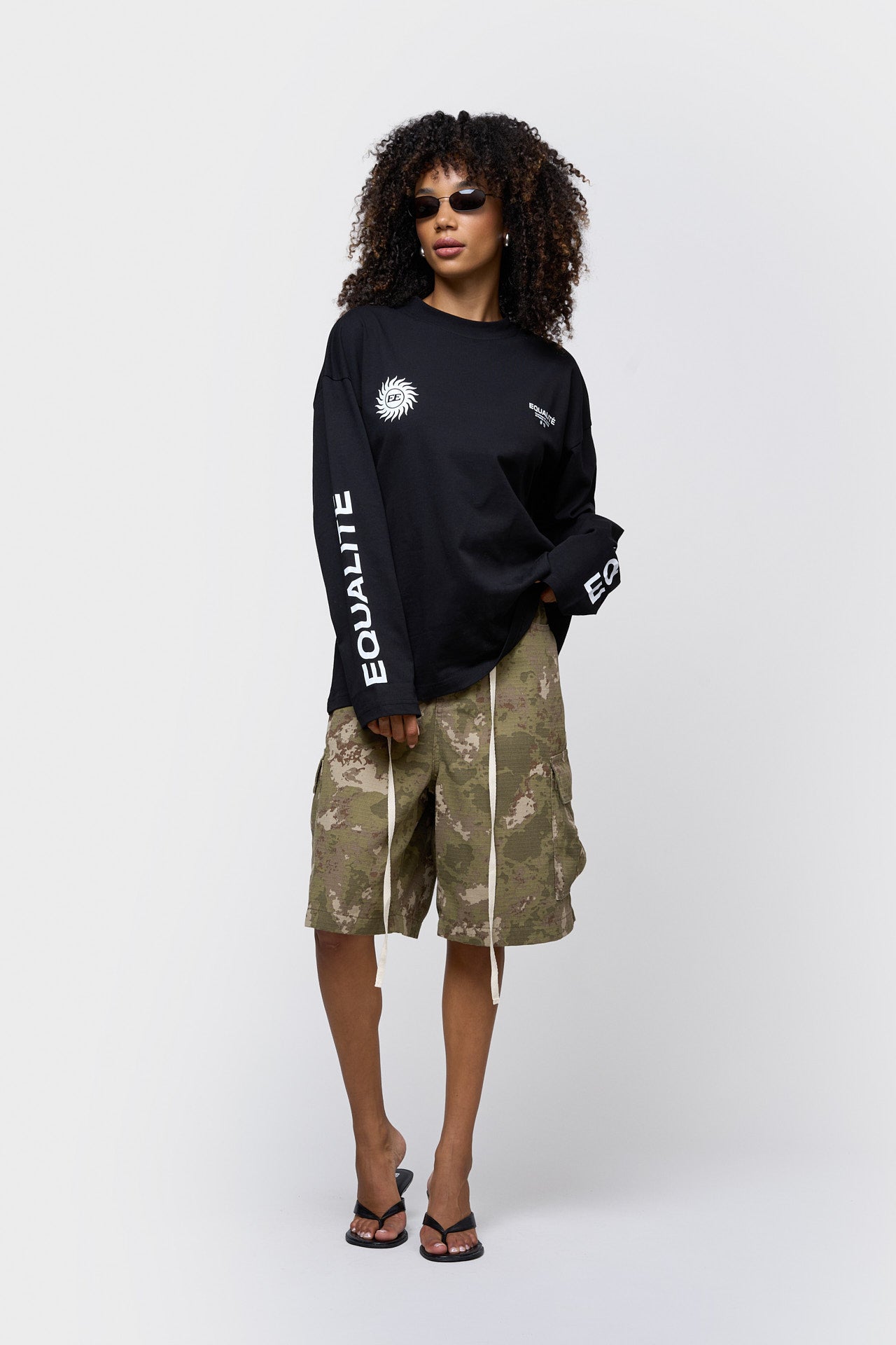 SUNNY LONGSLEEVE TEE | BLACK & WHITE