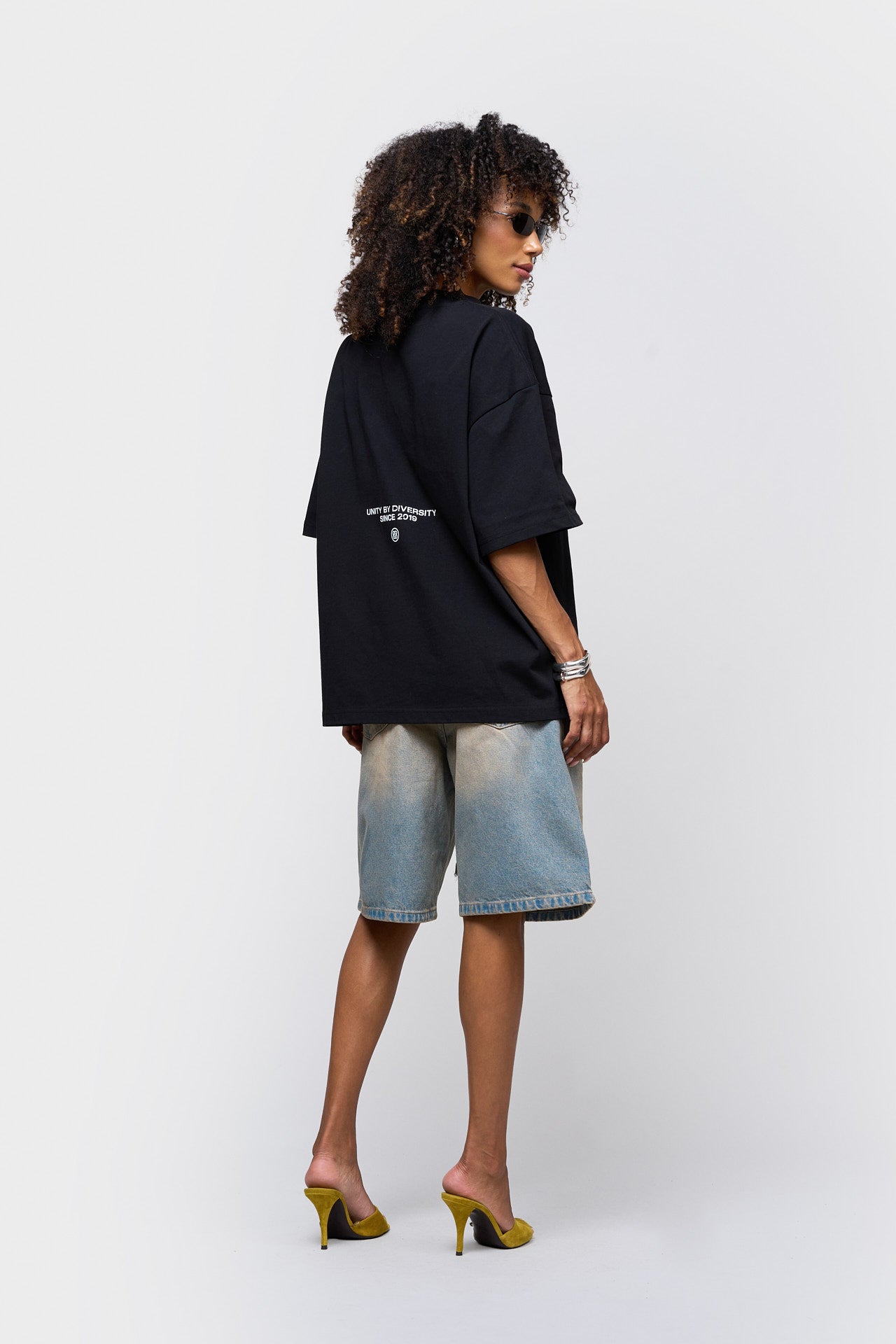 ELAN BOXY TEE | BLACK & WHITE